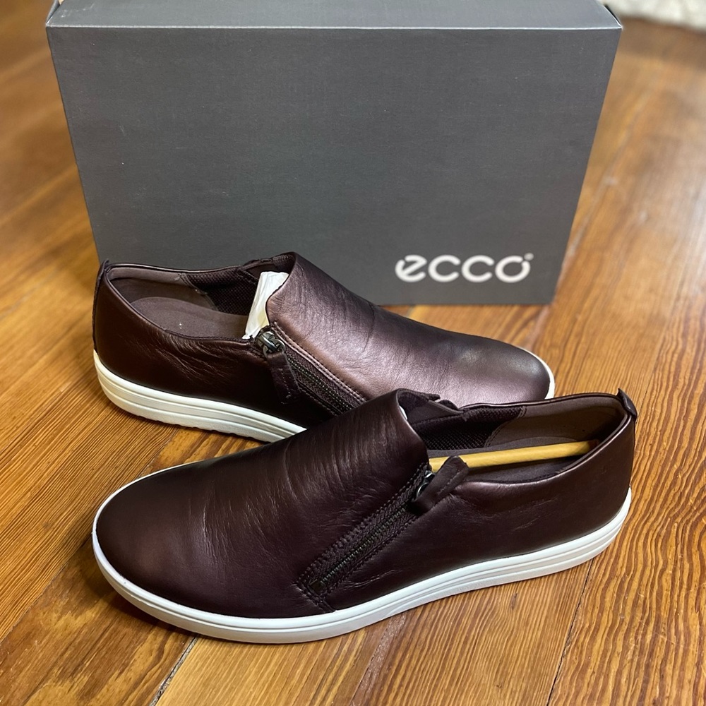 Ecco Fig Metallic Sneakers